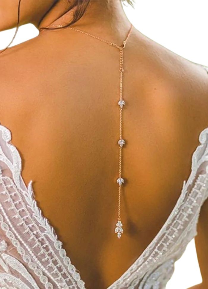 Collier sexy pour femme avec bijou de dos en vente chez Sophie Libertine Vannes Sexshop Morbihan