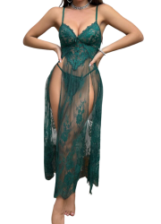 Robe fendu en dentelle pour soirée coquine en vente chez Sophielibertine